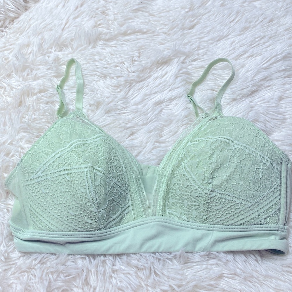 Auden Green Lace Bra Size Medium Excellent Condition
